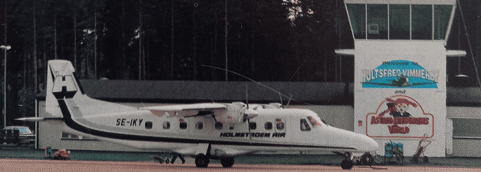 HOLMSTROEM AIR DORNIER 228 VID HULTSFRED FLYGPLATS