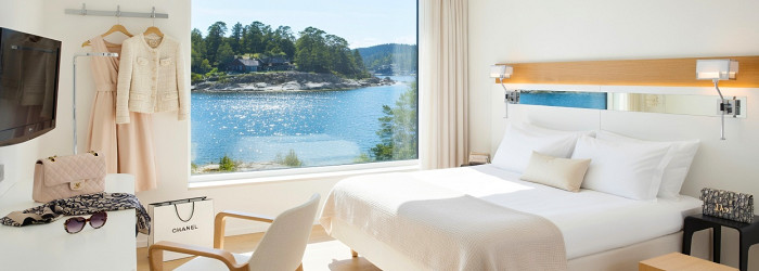 HOTELL