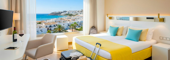 HOTELL