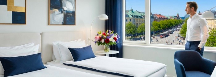 HOTELL