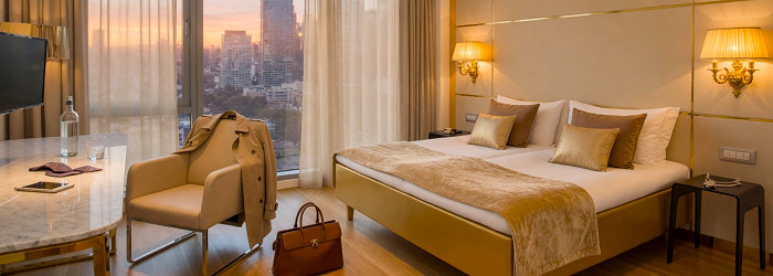 HOTELL