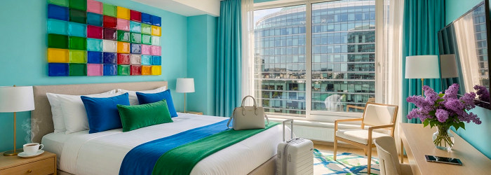 HOTELL