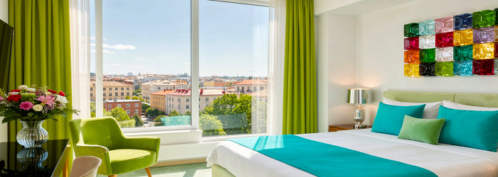 HOTELL