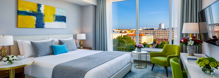 HOTELL