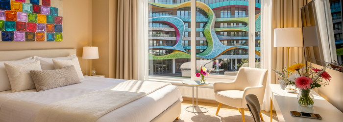 HOTELL