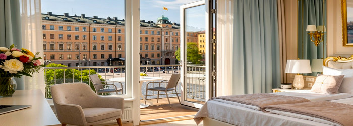 HOTELL